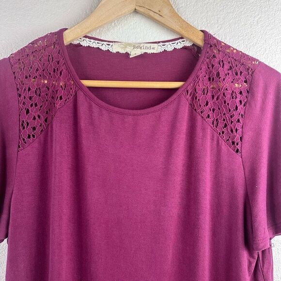 Rewind Women's L Short Sleeve Rounded Hem Tee Lace Inset Cranberry Purple‎ New - Picture 3 of 11
